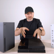 Imagen para el artículo titulado La Xbox Series X es... realmente grande